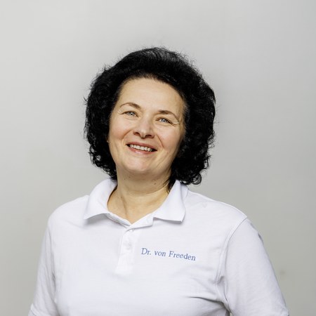 Dr. med. Galina von Freeden, Fachärztin für Physikalische und Rehabilitative Medizin · Schmerztherapeutin im MVZ BERLIN RUDOW